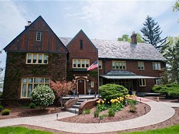 The English Inn Eaton Rapids Eksteriør billede